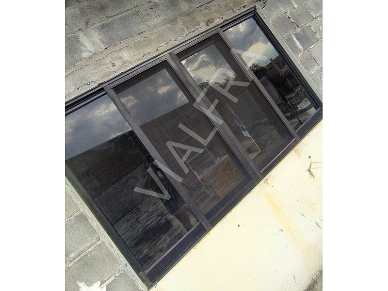 Ventana negra de aluminio Mexico