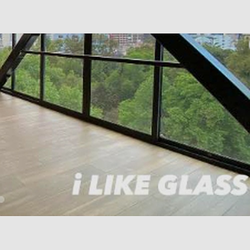 i LIKE GLASS / Aluminio y Vidrio Vázquez