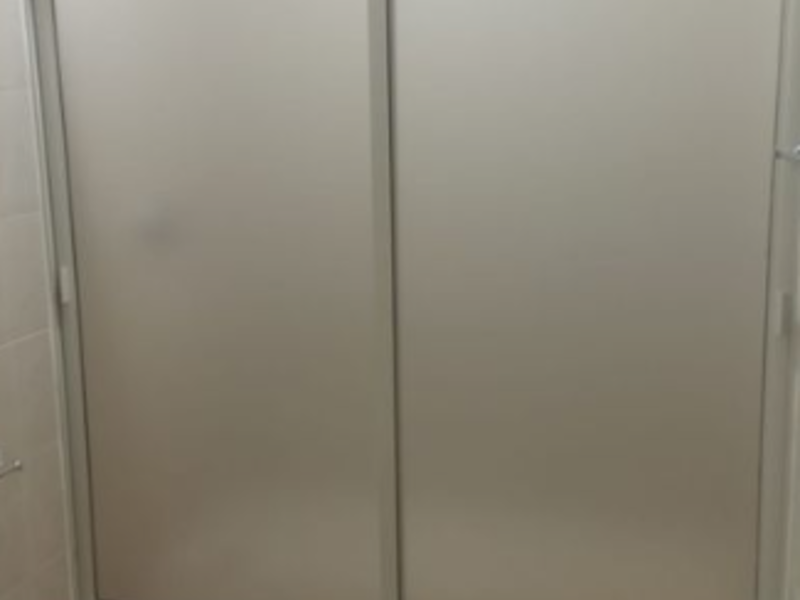 Canceles de baño en color hueso CDMX