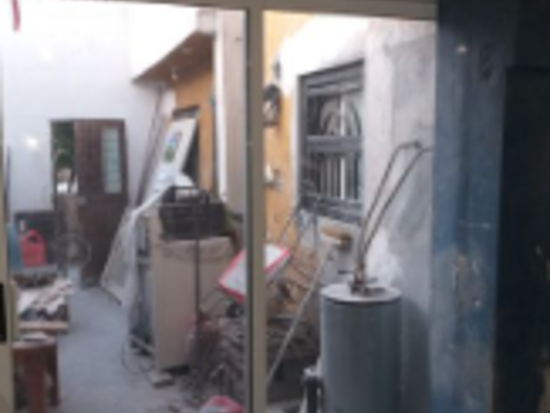 Puerta Blanca de Aluminio CDMX