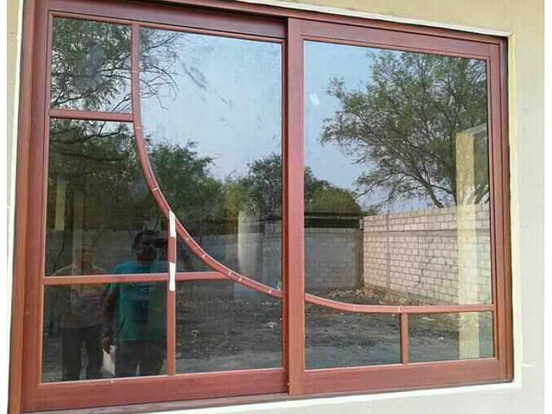 Ventana café de aluminio Mexico