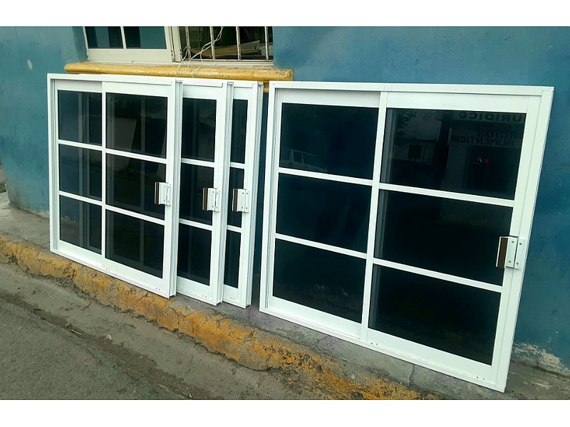 Ventana blanca Aluminio Alumarte Mexico