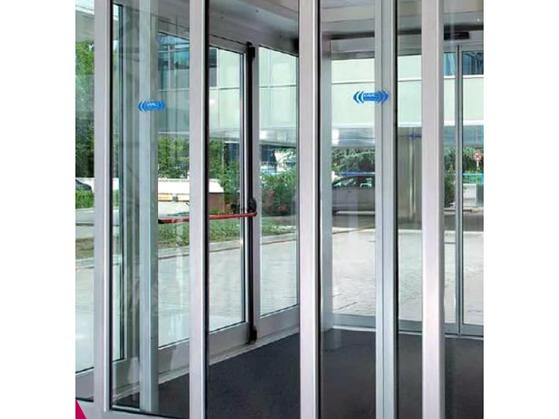 Puerta corrediza de aluminio con vidrio Mexico Jp Eim Aluglass