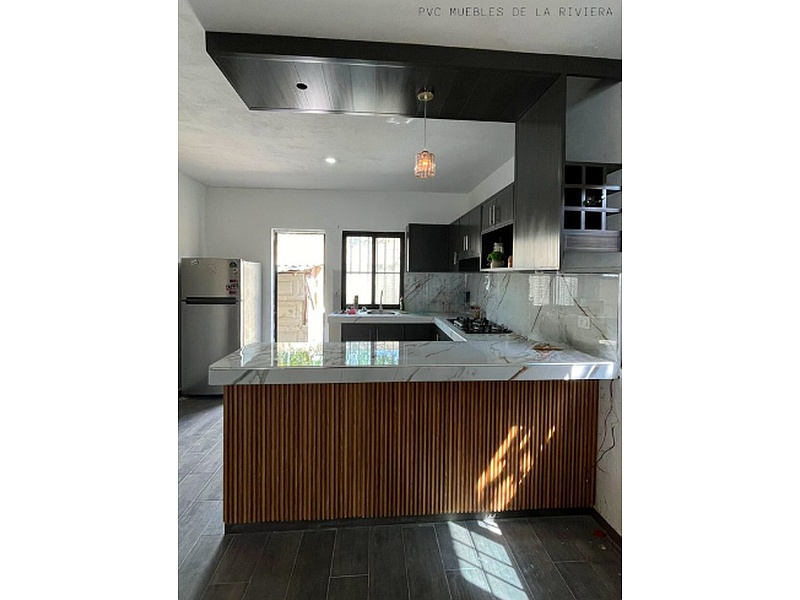 cocina con isla Cancún PVC Muebles de la Riviera