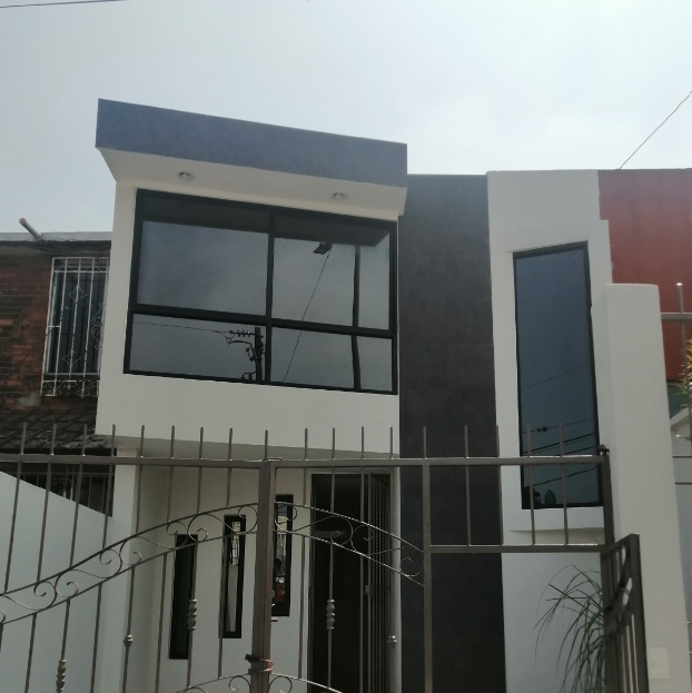 Cancelería en Aluminio en  color Duranodik Linea de 3" México