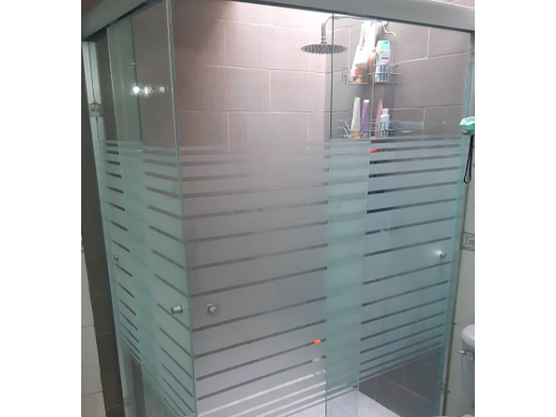 Cancelería de baño con diseño México VIPLANO S.A. DE C.V.