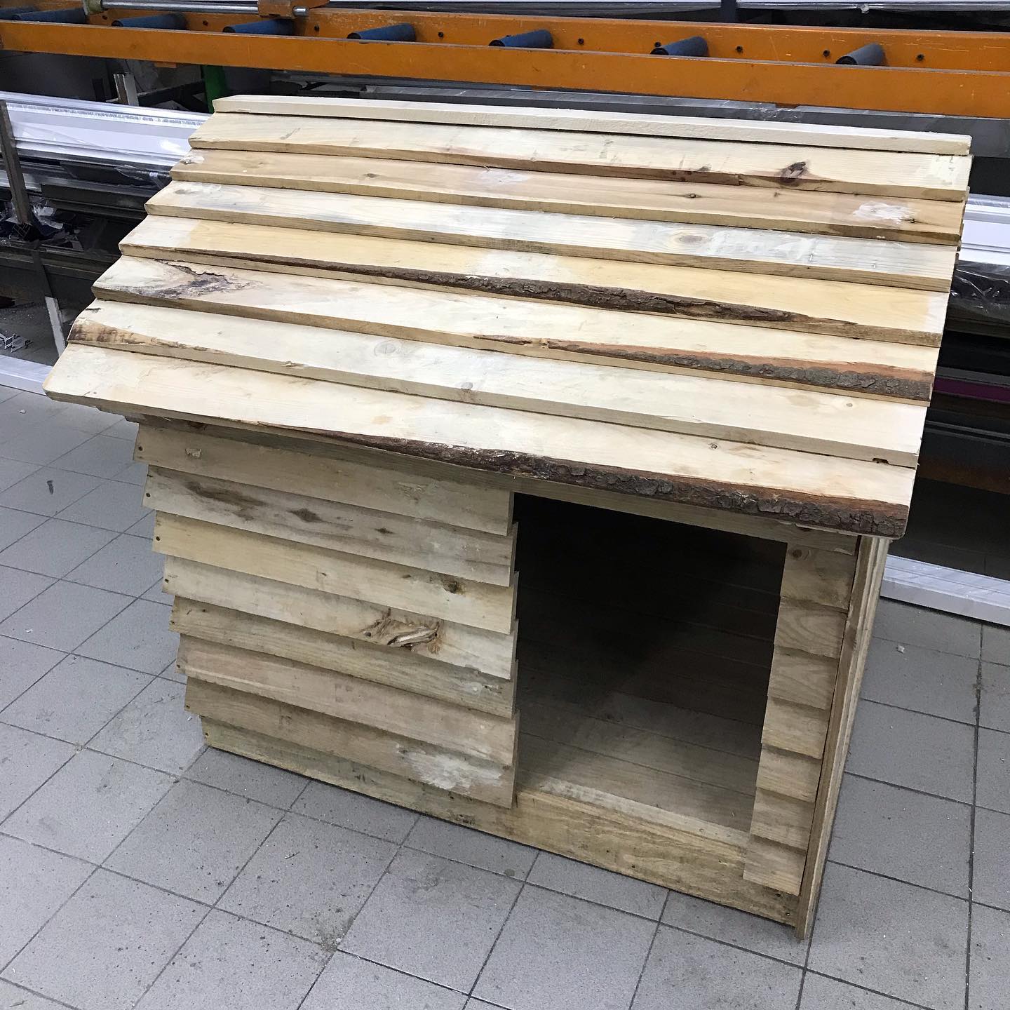 Casa para mascota de madera moderna Mexico