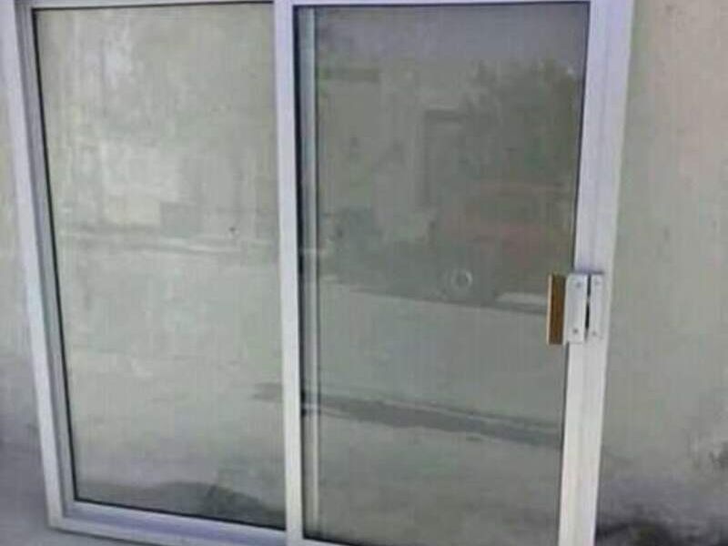 Puerta aluminio Juárez
