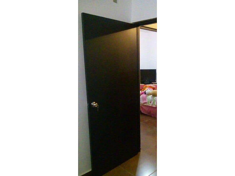 Puerta en melamina color negro Mexico