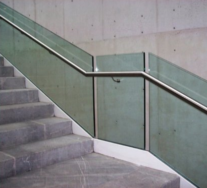 Pasamanos de aluminio y vidrio México