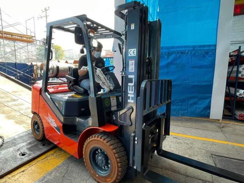 Equipo montacargas eléctrico en México