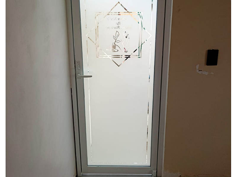 Puerta abatible México Vidrios y Aluminios Santa Barbara