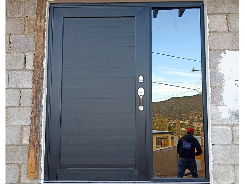 Puerta principal México Vidrios y Aluminios Santa Barbara