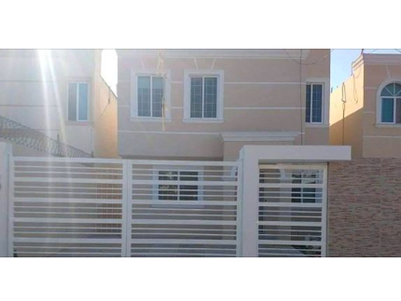 Puertas y pasamanos de aluminio