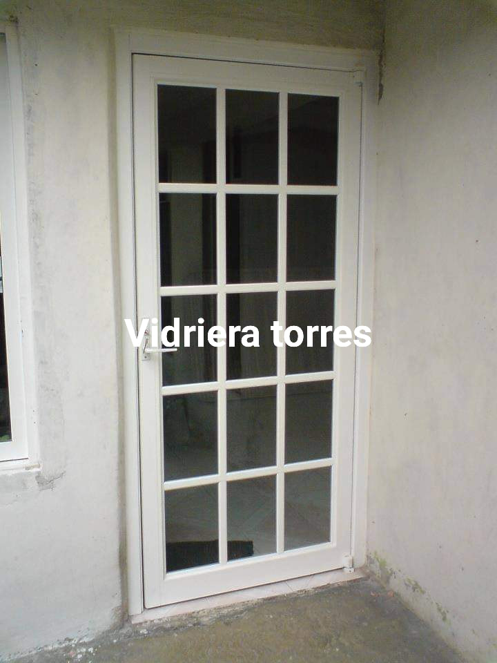 Puerta Blanca de Aluminio México