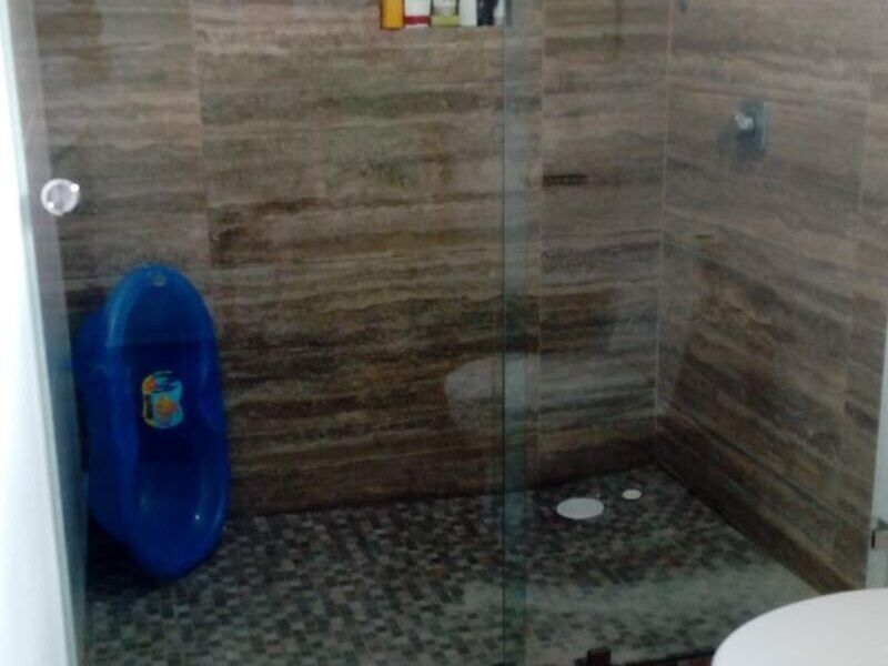 Puerta baño Puerto Vallarta 