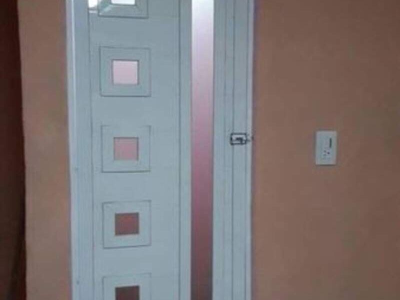 Puerta de aluminio Tlalpan