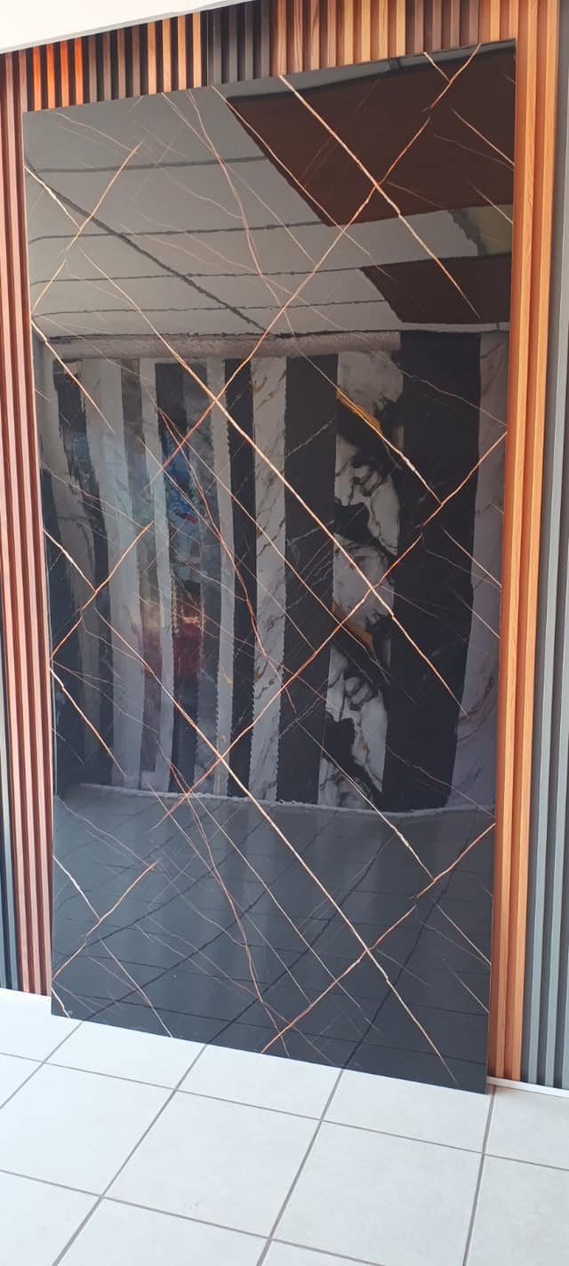 Mármol negro con diseño rombos México
