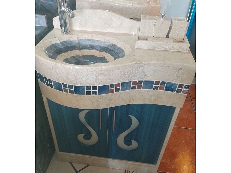 Mueble de baño en mármol beige Mexico