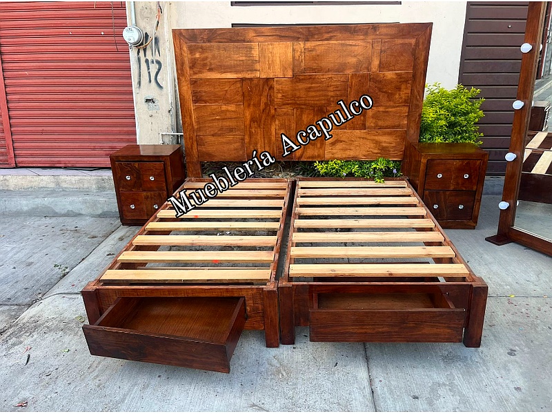 Cama matrimonial en madera México