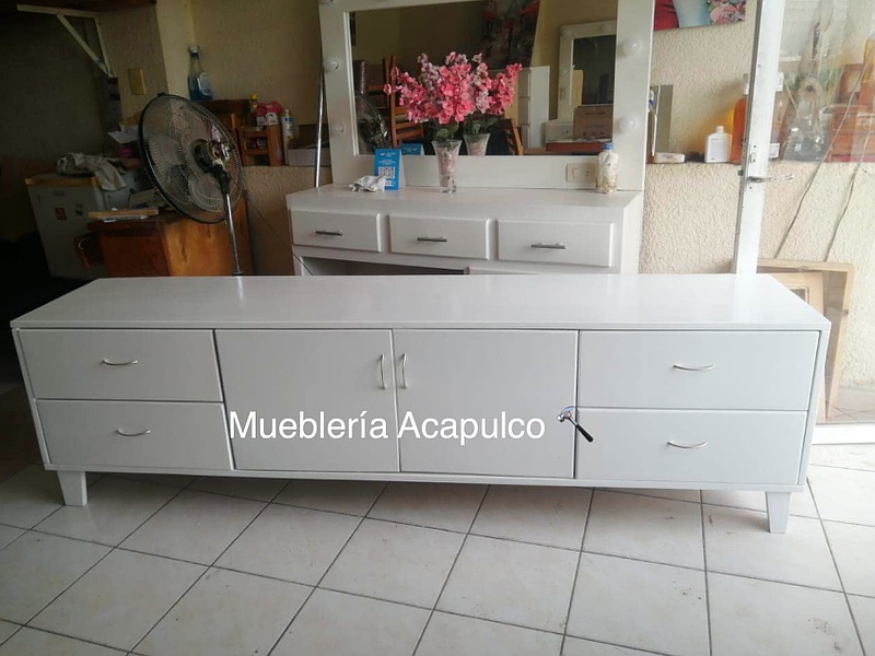 Mesa para TV color blanco México