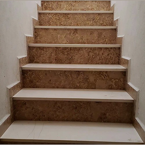 Escalones mármol crema México