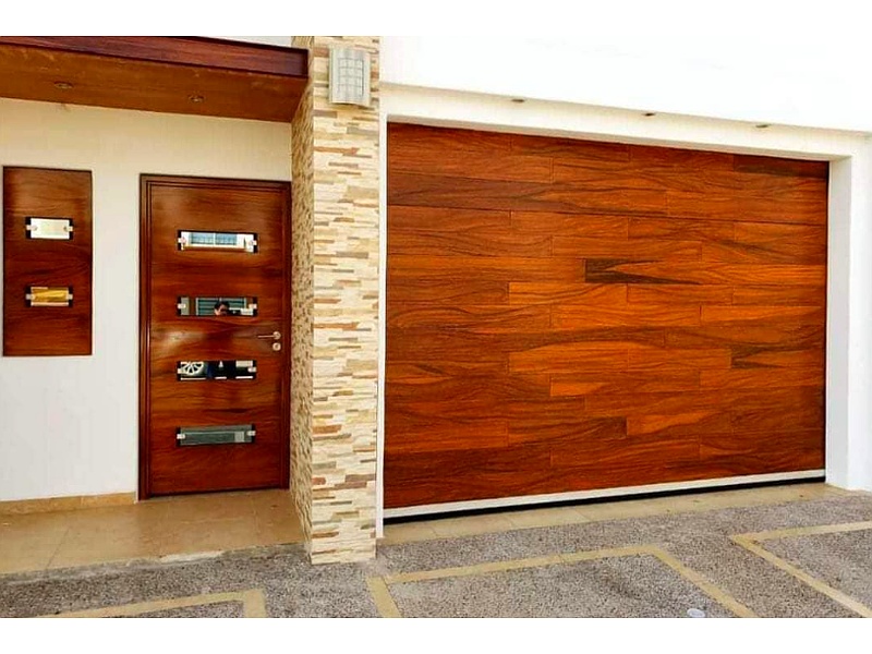 Portón garaje madera México