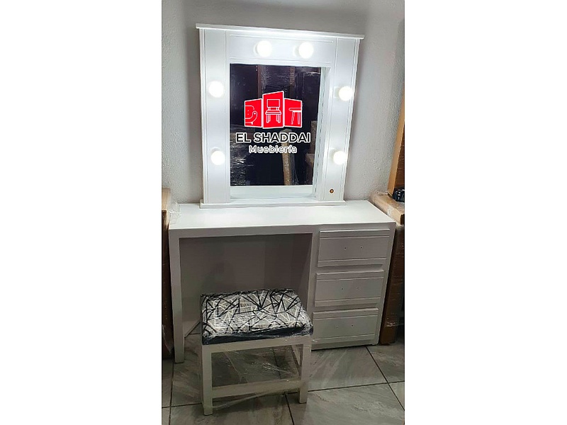 Peinadora blanca tipo madera México