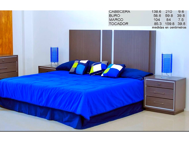CAMA MADERA MAS VELADORES