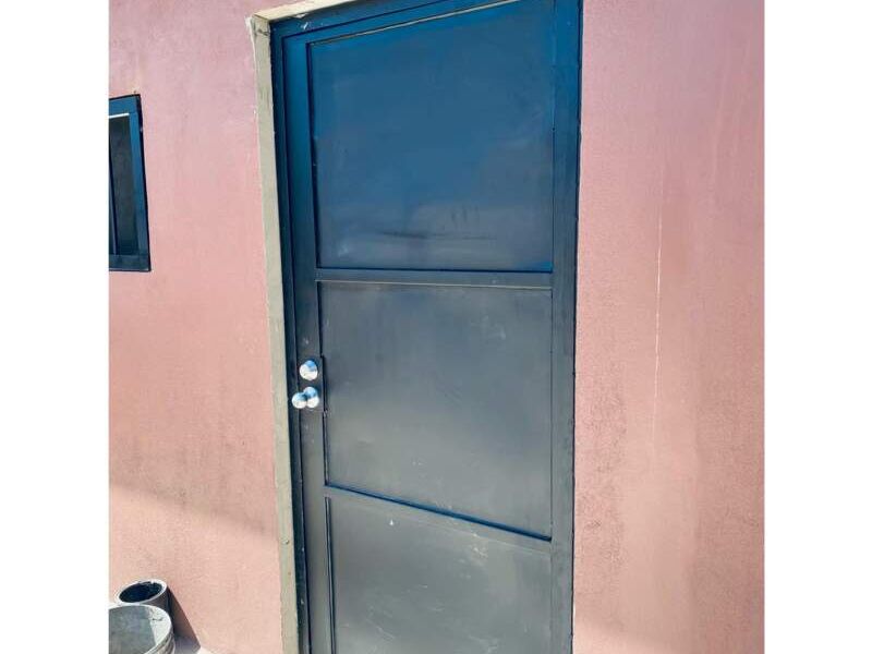 Puerta madera en Jalisco