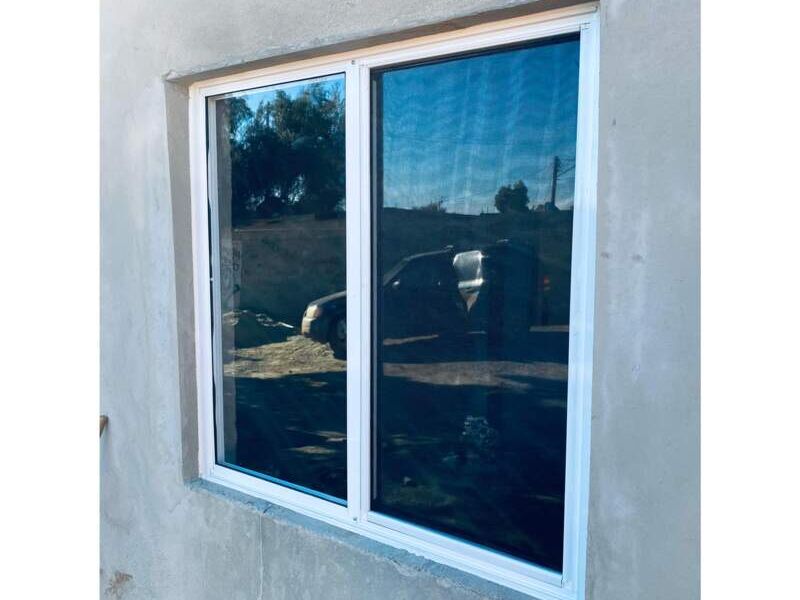 Ventana cuadrada en Tijuana 