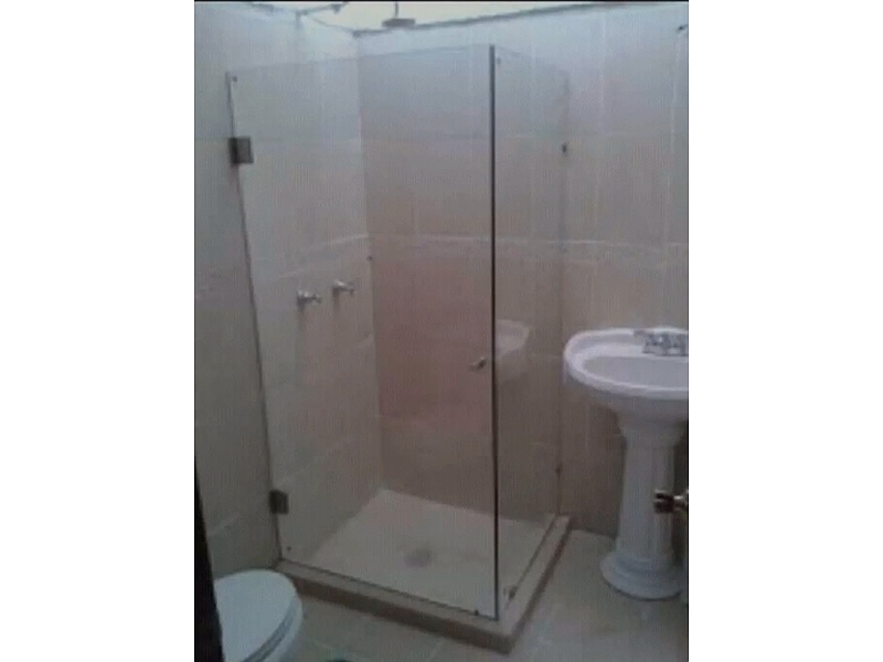 Instalación planchas de vidrio para duchas Mexico
