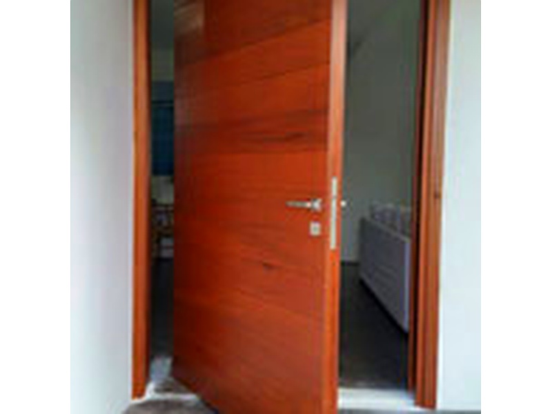 Puerta pivotante México