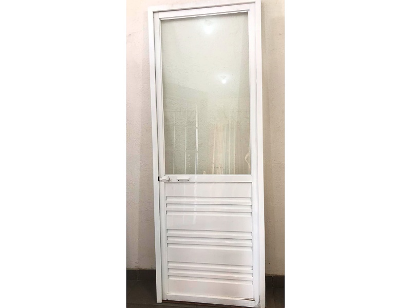 puerta segmentada con cristal Texcoco Distribuidora de puertas GT