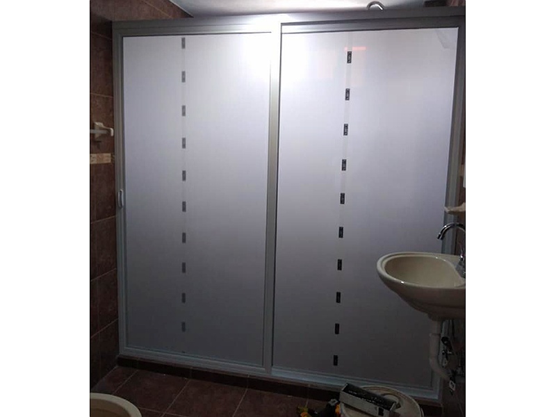 Puertas corredizas de aluminio para duchas México TABLAROCA NAVARRO VENTA E INSTALACIÓN