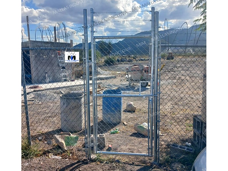 puerta abatible de malla México Cercas y Mallas Profesionales