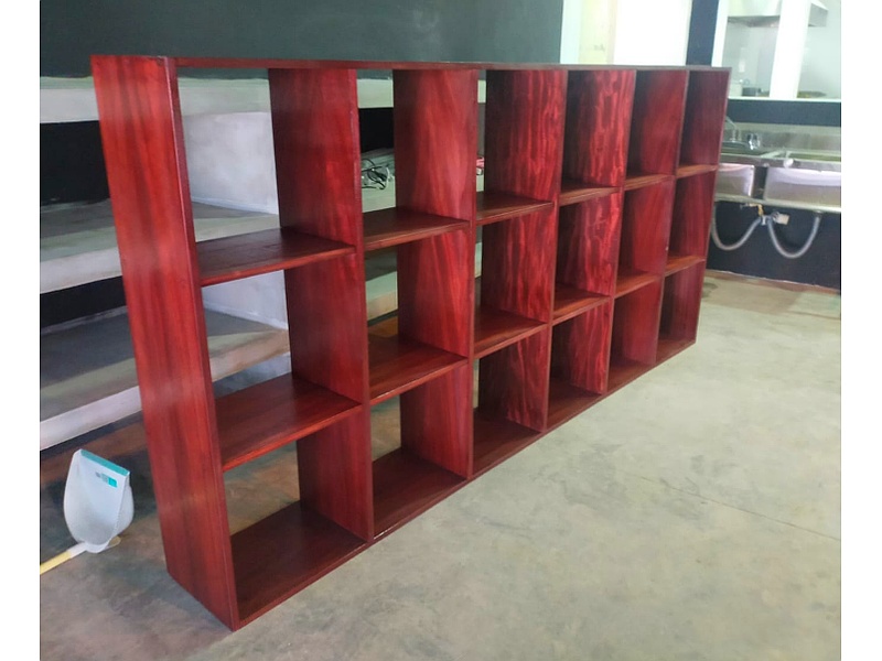 Mueble y estantería de madera México
