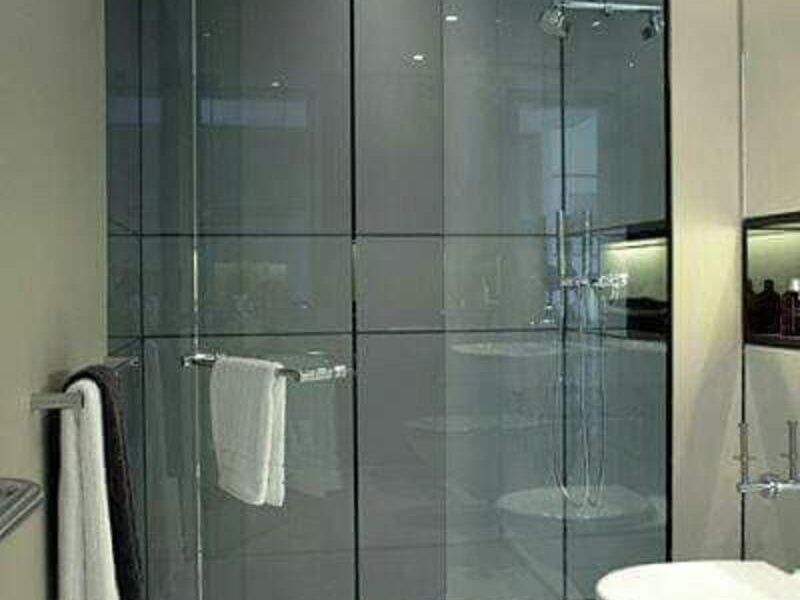 Puerta de vidrio templado para baño en México