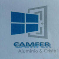 Aluminio y cristal camfer