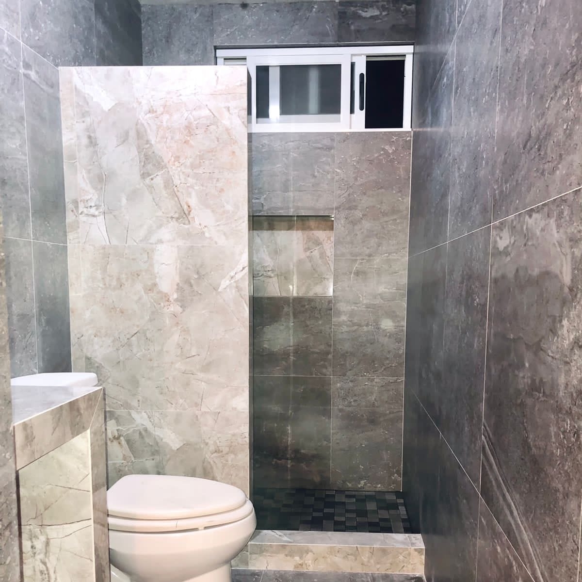 Diseño baño moderno CDMX 
