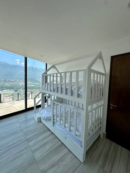 Litera doble individual con forma de casita