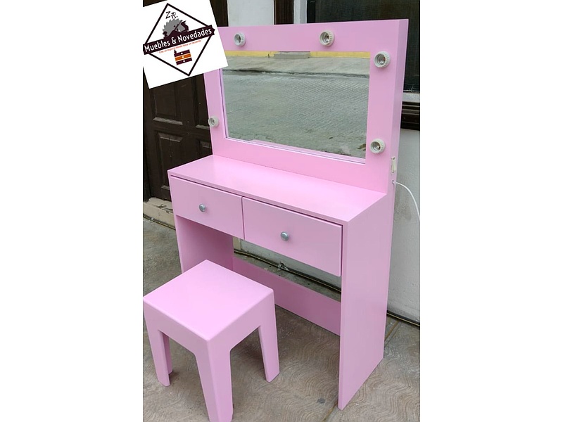 Comoda de color rosado Mexico