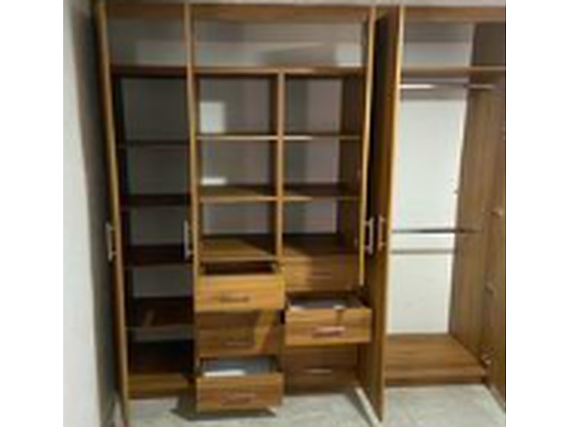 Clóset de madera en blanco México STUKA MUEBLES