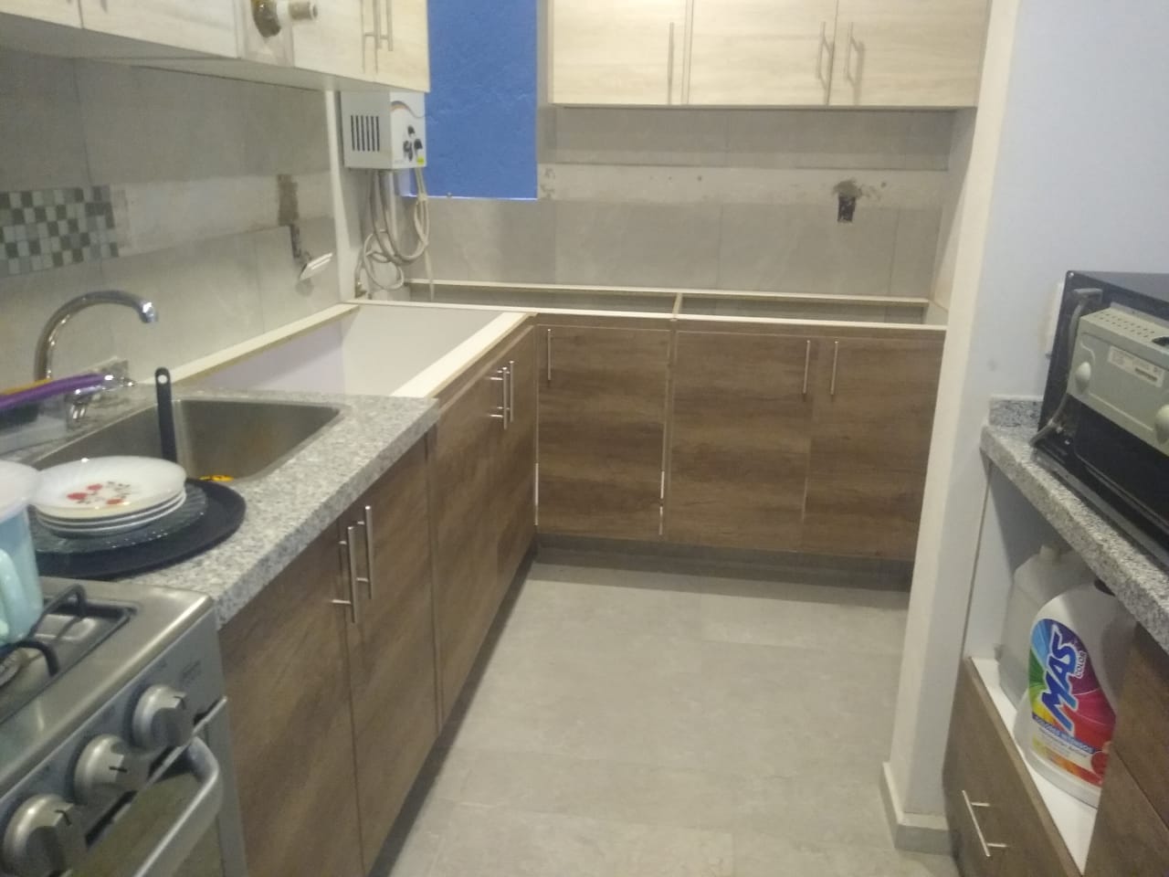 Estanteria de madera para cocina, Mexico