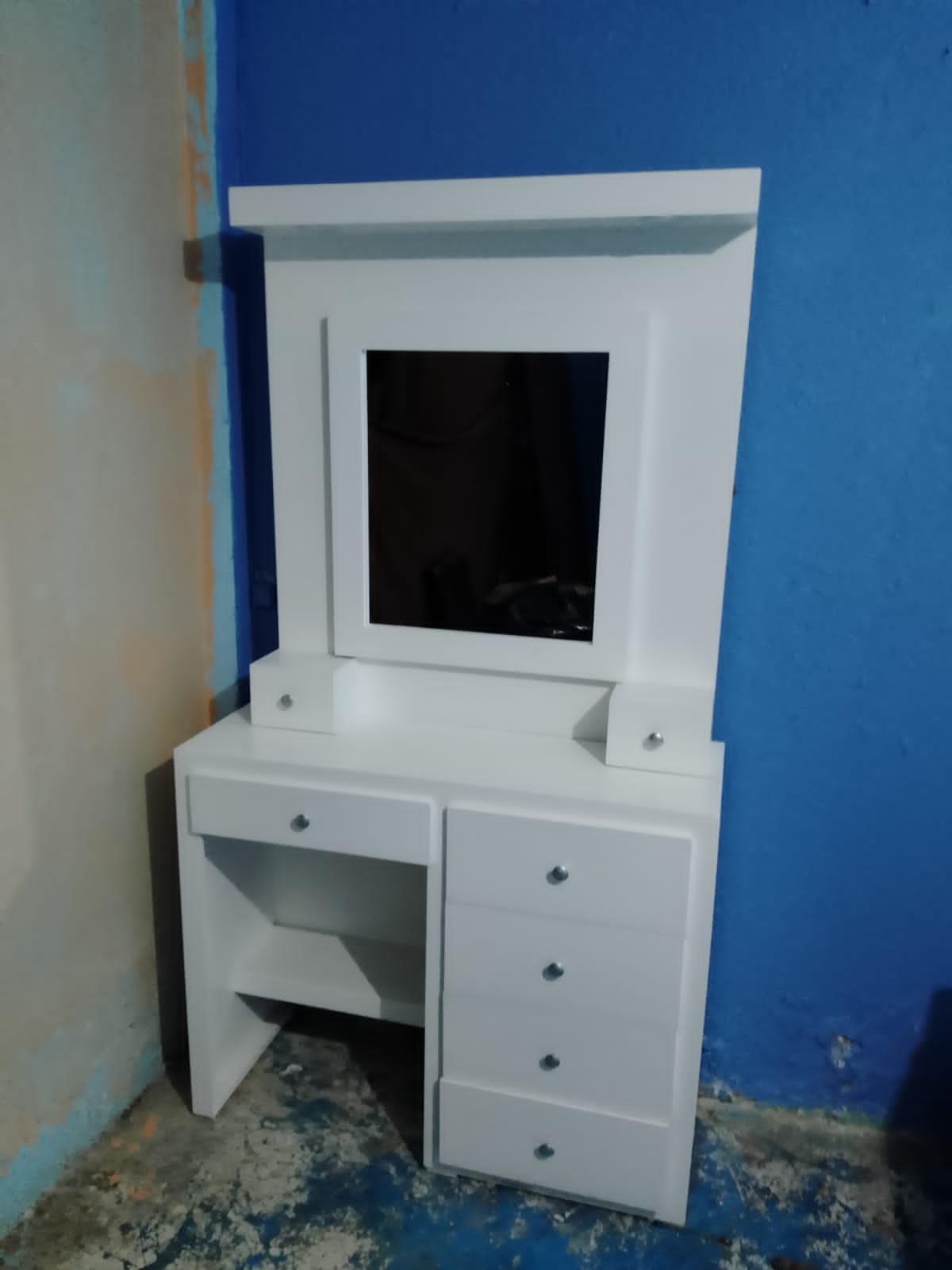 Peinadora de manera blanca, Mexico