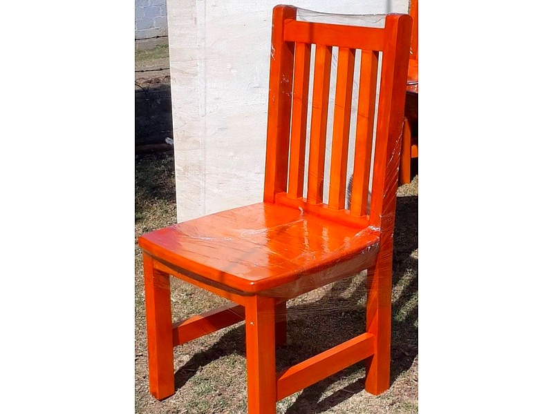 Silla de madera café Mexico