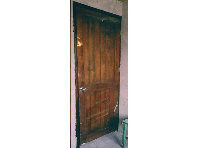 Puerta café de madera Mexico