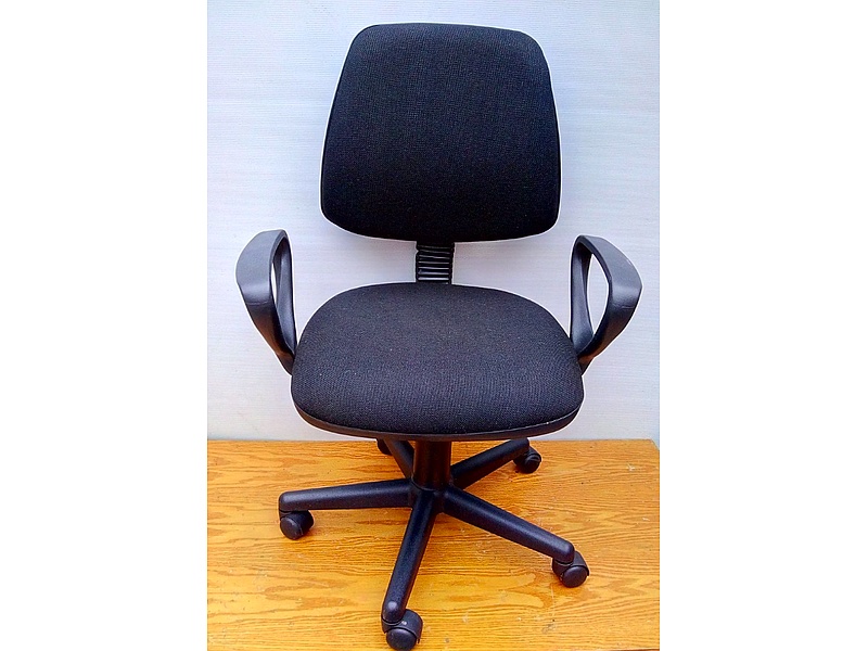 Silla giratoria color negro Mexico