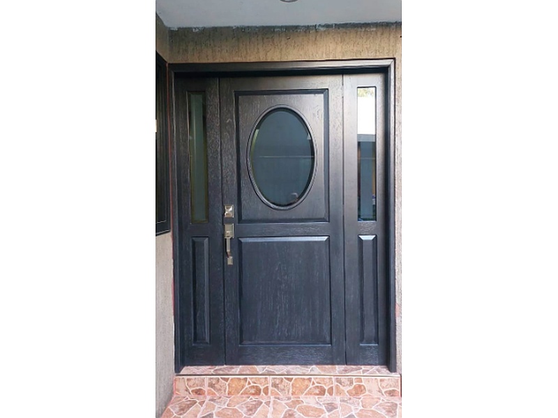 puerta de madera color negro CDMX Muebles de Cocina Integrados