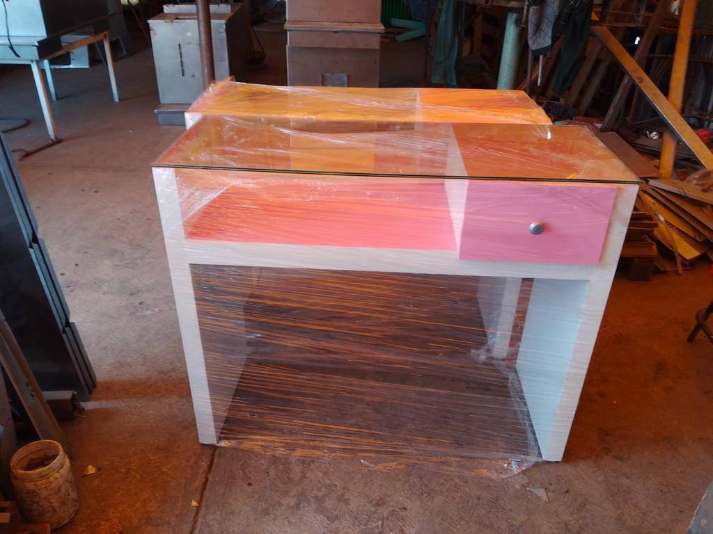 Mesa Rosa Peluqueria Mexico Herrols